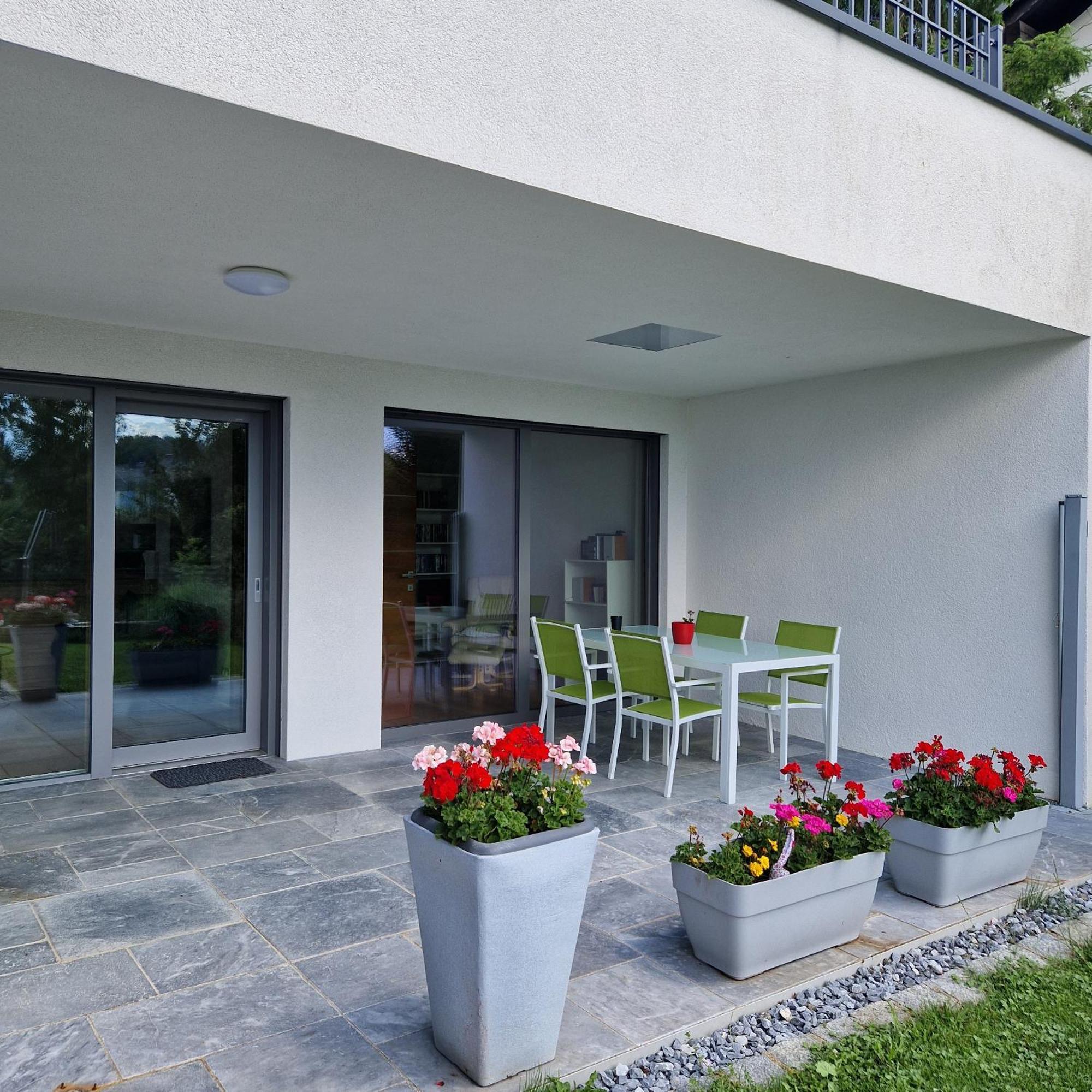 Comfy Plaza Apartment Aurolzmunster Exterior photo